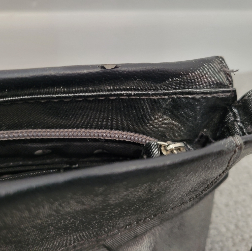 2/$18 Elle Grey Metallic Silver Crossbody Shoulder Bag Bow Detail GUC Small - Picture 4 of 15